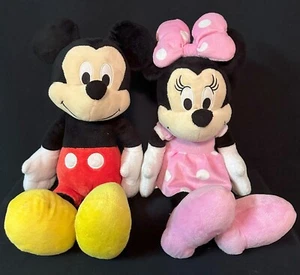 Juego de animales de peluche de 17" de Mickey Mouse y Minnie Mouse - Imagen 1 de 5