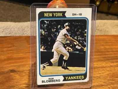 1974 Topps #117 Ron Blomberg New York Yankees #117 EX - Image 1 of 3