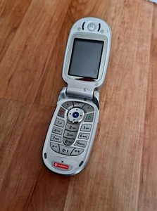 Motorola V525 en gris plata - Imagen 1 de 2