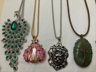 Necklaces Lot Mixed Styles Colors Materials Novelty  Festival Boho Classic 80 Pc - Image 1 of 4