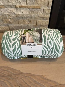 NWT DVF Diane Von Furstenberg Woven Twig Throw Green Blanket Target Brand New - Picture 1 of 8