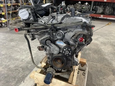 Conjunto de motor Nissan NV 2500 2012-2020 4,0 L VIN B 4º dígito VQ40DE 101029BF0P Foto 1 de 4