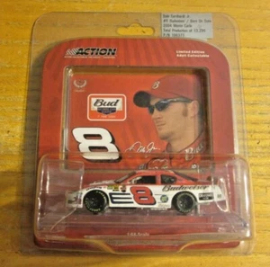 Coleccionables de carreras de acción Dale Earnhardt Jr. 2004 1:64 #8/Bud Born On/7 de febrero nuevo en paquete - Imagen 1 de 2