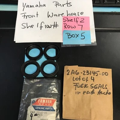 4 sellos de aceite de horquilla Yamaha DT125 DT175 1978 OEM 2A6-23145-00 NUEVOS EN CAJA Foto 1 de 4