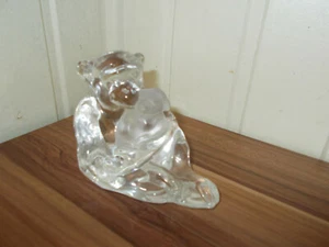 Statue en cristal  maman singe et son bébé chimpanzé signé SAINT LOUIS 12X6cm - Picture 1 of 7