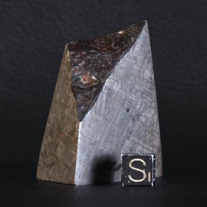 Météorite Gibéon  176,17 g End-Cut Octaédrite IVA  Gibeon Figures Widmanstätten - Picture 1 of 11