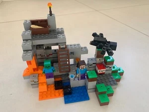 LEGO® Minecraft™ 21113 The cave, Die Höhle, Spinne, Steve, TNT, Zombie - Bild 1 von 5