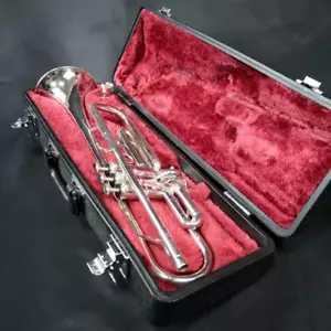 Yamaha YTR-1320S YTR1320S Bb Trompete Silber Blechblasinstrument mit Hartscha... - Bild 1 von 20