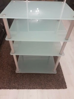 Desserte à roulettes avec 4 plateaux verre opaque. - Photo 1/4