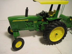 John Deere Farm Toy Tractor "3020" with planter Custom Ertl 1/16 - Picture 1 of 6