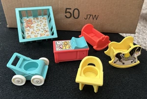 Muebles de habitación de bebé Fisher Price Little People 1972 vintage - Imagen 1 de 2