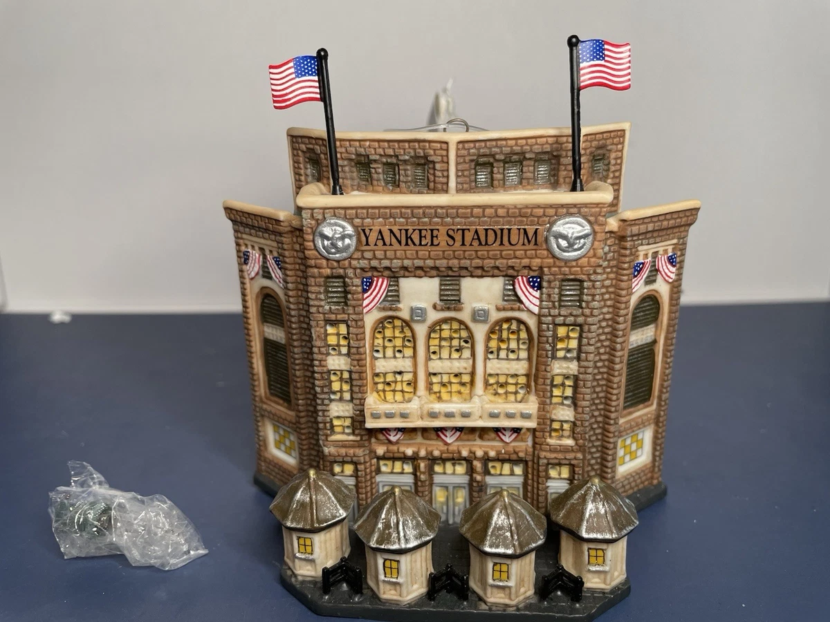 値下げ中：未使用新品　glamb NY stadium JKT 値下げ中：未使用新品 glamb NY stadium JKT