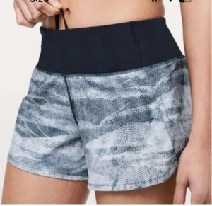 Lululemon Run Times Short II 4" Blue Lined Booty Gym Yoga Active Shorts Size 6 - Picture 1 of 9
