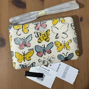 NWT ❤️ Coach Corner Zip Wristlet With Butterfly Print - Picture 1 of 12