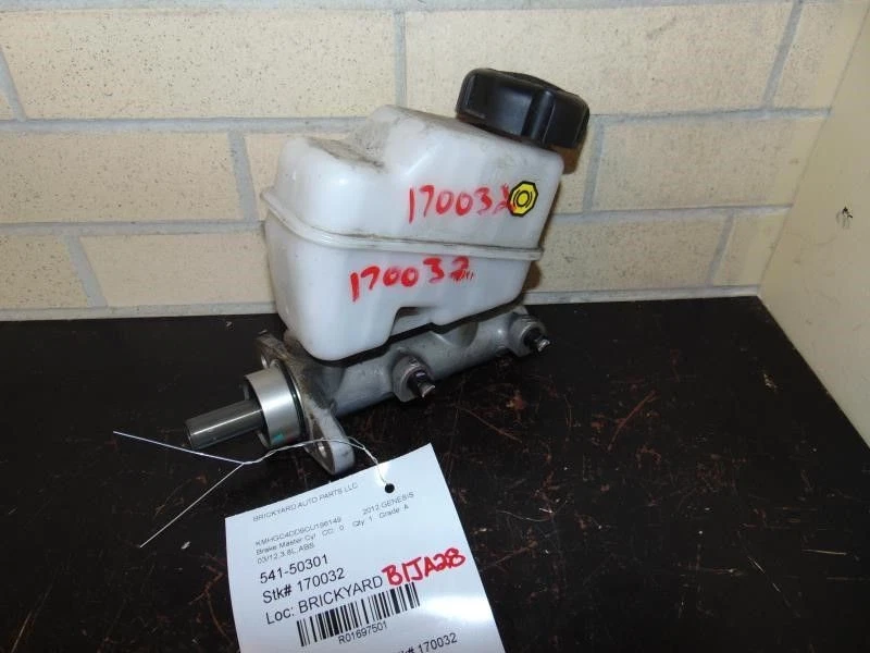 Brake Master Cylinder Fits 11-16 EQUUS 1697501 Foto 1 de 4