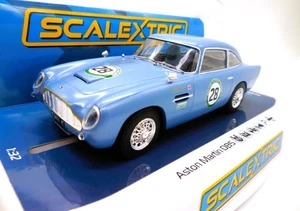 Scalextric Aston Martin DB5 - Azul/Amarillo - Historic GT Racing C4599 - Imagen 1 de 6