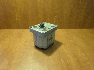 Sauer TSP4-26/11 hydraulic pump - Picture 1 of 3