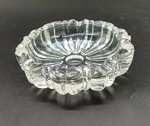 Hazel Atlas Clear Glass Nesting Ashtray Round Mid Century Tobacoiana Vintage - Picture 1 of 6