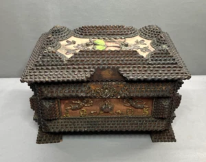 Ancienne boite en bois art clochard victorien français 1905 sculpté main ange feuille émaillée - Photo 1 sur 13
