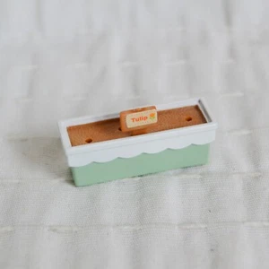 Sylvanian Families Tulip Plant Pot, Trough Planter, Spare Replacement - Picture 1 of 4