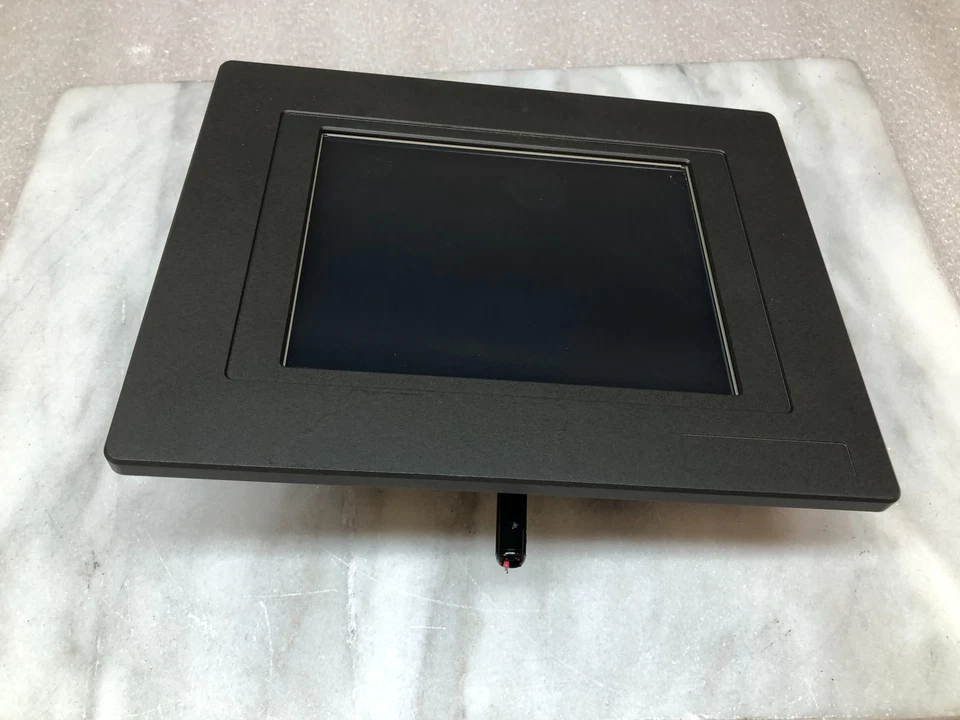 Advantech ES-2206 6.5" Input:12V DC In ADPT 100~240 Vac 50-60MHz Screen Panel - Image 1 of 4