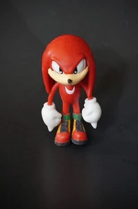 SEGA JAKKS PACIFIC SONIC THE HEDGEHOG KNUCKLES 2.25" ACTION FIGURE - Picture 1 of 2
