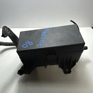 2005 - 2008 Toyota Tacoma Engine Fuse Box Relay Junction Box OEM 82662-04031 - Picture 1 of 24