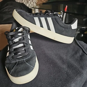 adidas vl court 3.0 trainers Size Uk 8/42 In EXTREMELY Ex Con.C Dscrpt/pics - Foto 1 di 11