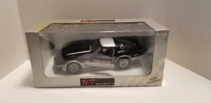 Ut Models Chevrolet Corvette '78 Indy 500 Pace Car 1:18 Scale Model Car - Picture 1 of 8