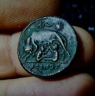 Moneda romanaNº 213A.AE3 Constantinopolis.Muy rara por media luna entre estrella