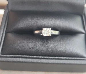 diamond engagement ring - Picture 1 of 5