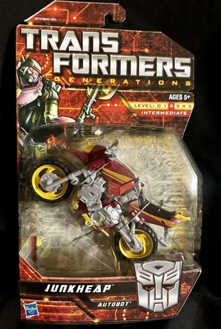 Hasbro Transformers Reveal The Shield RtS Junkheap Junk Heap G1 MOSC Cover