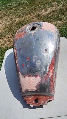 Honda CB650 1982 tanque de gasolina Foto 1 de 4