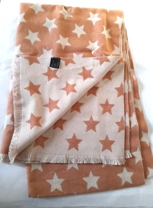 NUEVO Bufanda Grande Suave Tejida Estrella Beige Bronceado - Imagen 1 de 5