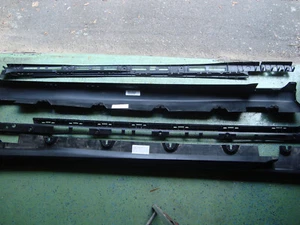 Mercedes GLC Seitenscheller A253 698 62 27 - Bild 1 von 4