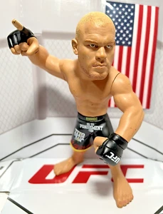Tito Ortiz 2007 Round 5 World of MMA Champions Series 1 UFC Figure Wrestling - Picture 1 of 2
