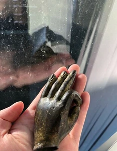 Chinese bronze hand from Ming Dynasty Buddha - Picture 1 of 2
