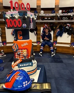 Connor McDavid 1000 Career Points Cake Edmonton Oilers 8x10 NHL Hockey Photo - Picture 1 of 1