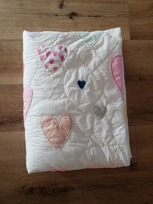 Colcha Pottery Barn Kids Confetti Hearts, dupla 68"x86" longa multicolorida nova sem etiquetas - Imagem 1 de 3