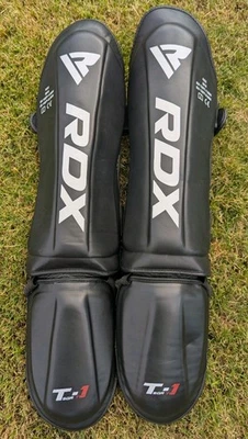 Protectores de empeine RDX SGR T1 MMA Giant Inside negros TALLA 170-188 cm Foto 1 de 4