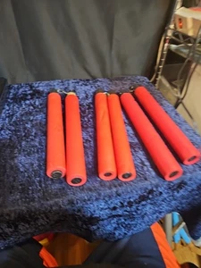 Sichere Vollgummi Nunchucks Set (3) Paar Nunchakus mit Stahlkette rot@F - Bild 1 von 5