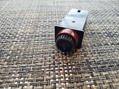 INTERRUPTOR LÁMPARA INTERIOR MITSUBISHI ECLIPSE 1990-1994 Foto 1 de 2