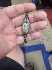 Rare Victorian ladies Swiss manual lined watch(6.5peseaux) - Picture 1 of 4