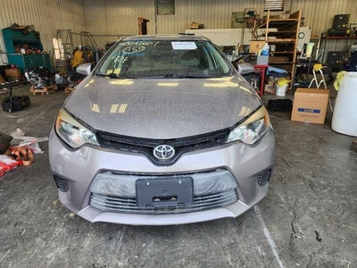 Guardabarros delantero derecho usado se adapta a: Toyota Corolla 2014 delantero derecho grado A Foto 1 de 4