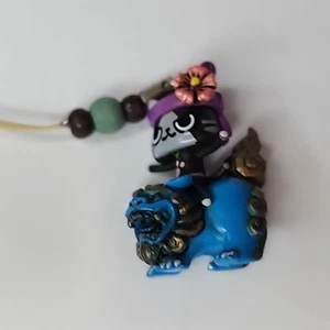 Monster Hunter 1" Black Airou Palico Okinawa Blue Shisa Figure Keychain Charm - Picture 1 of 3