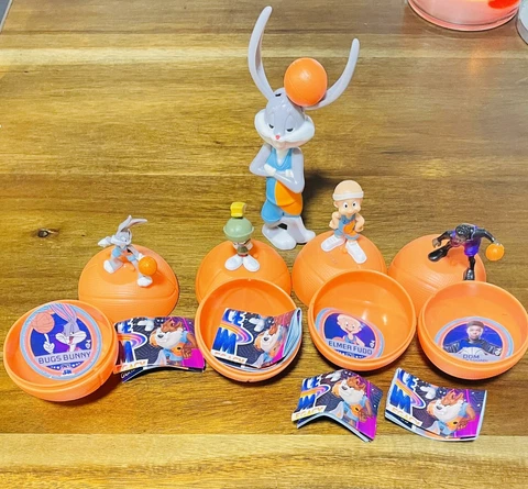 Lot 4 Space Jam A New Legacy 2" Mini Figures Series 1 + Bugs Happy Meal Toy Cover