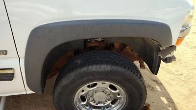 2001-07 Silverado 2500 Hd Passenger Right Front Wheel Flare Moulding Oem Fender - Image 1 of 4