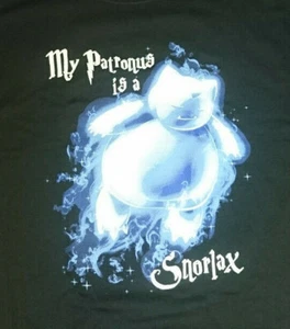 Camiseta Snorlax Patronus negra Pokémon Harry Potter - Imagen 1 de 2
