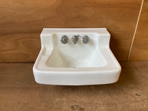 Vtg NOS 17x19 White Porcelain Bath Wall Sink Old American Standard 195-23E Cover