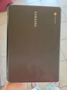 Samsung ChromeBook 3 11.6" (16 GB, Intel Celeron, 1.60 GHz, 4 GB) Laptop - Black - Afbeelding 1 van 4